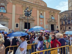 Besamanos a la Virgen de los Desamparados